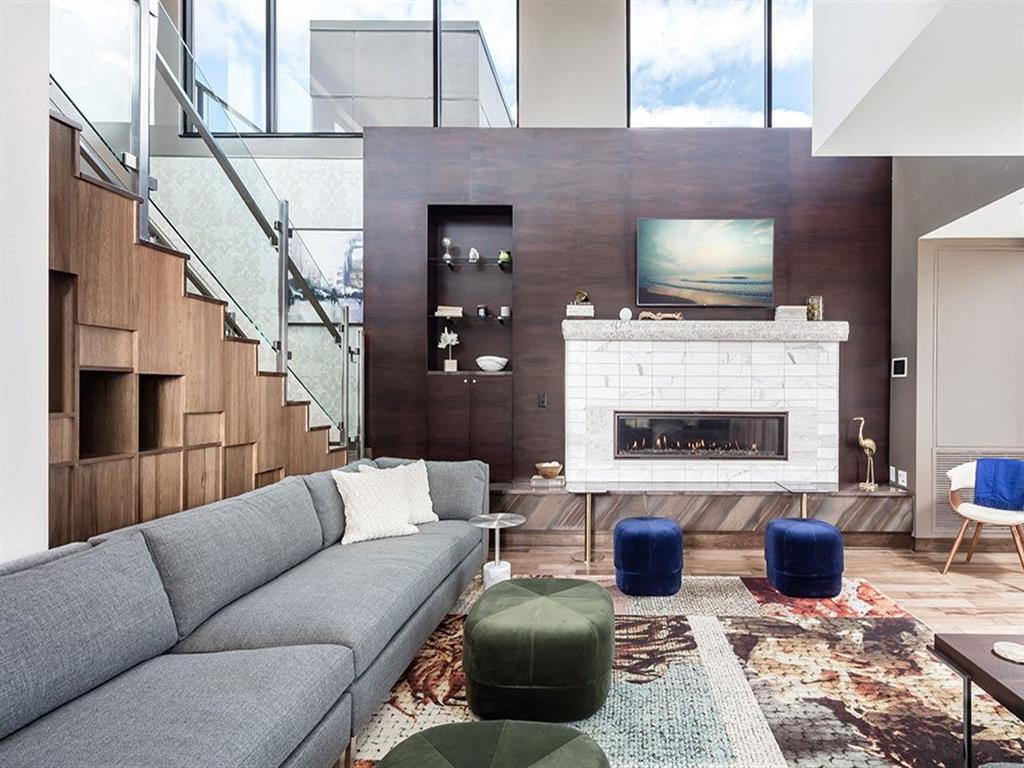 Foundry Lake Street Image 2