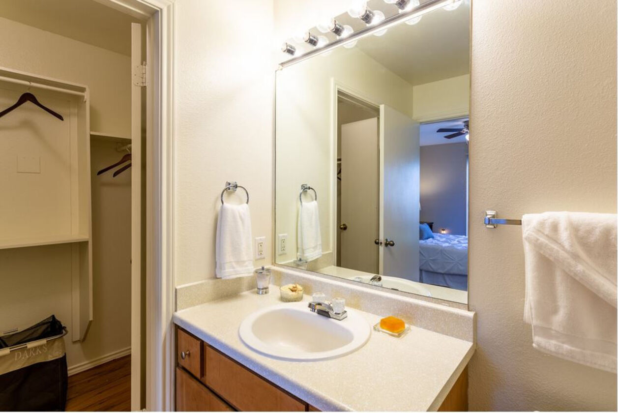 Arrowhead Park Apartment Image 6