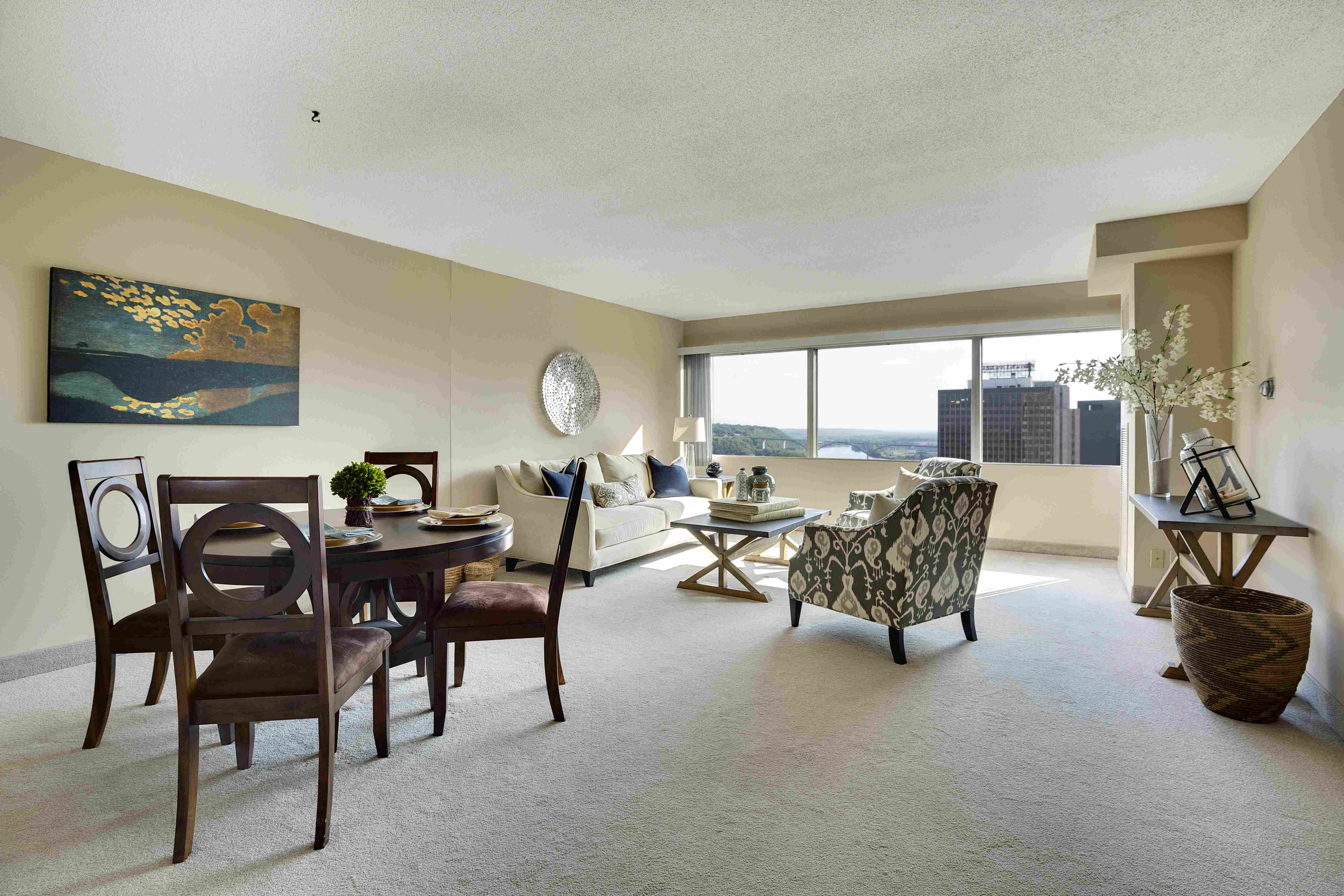 Kellogg Square Image 12