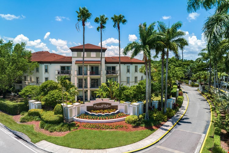 Emerald Palms Apartment Image 1