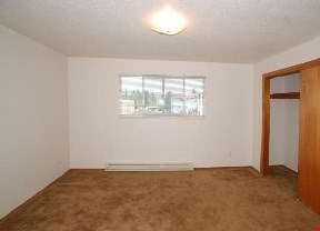 Greenwood Manor Image 9