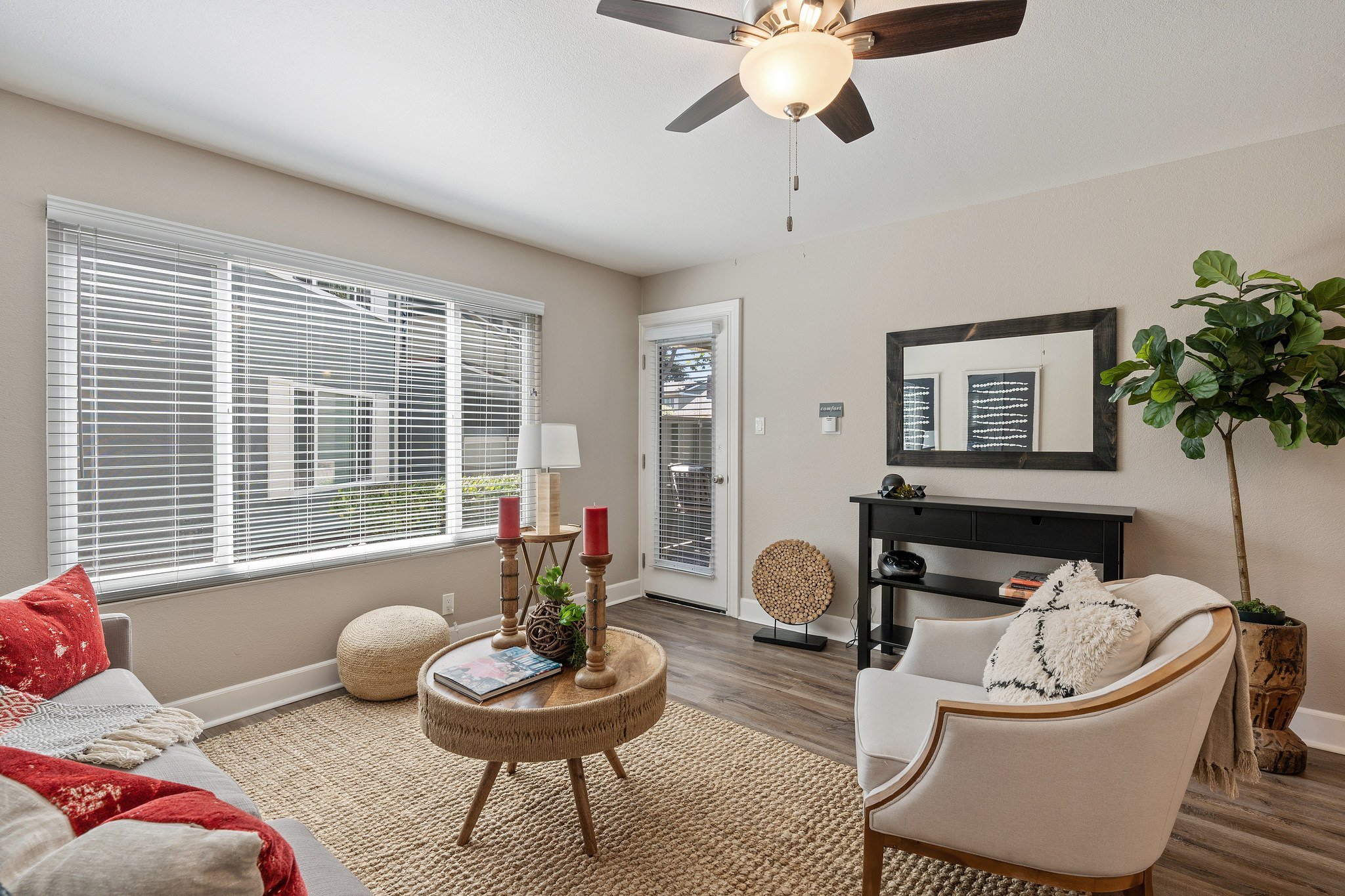 Pinebrook Apartments Image 8