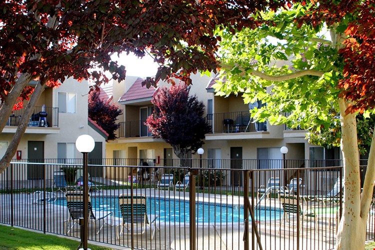 Parkwood Apartments Image 3