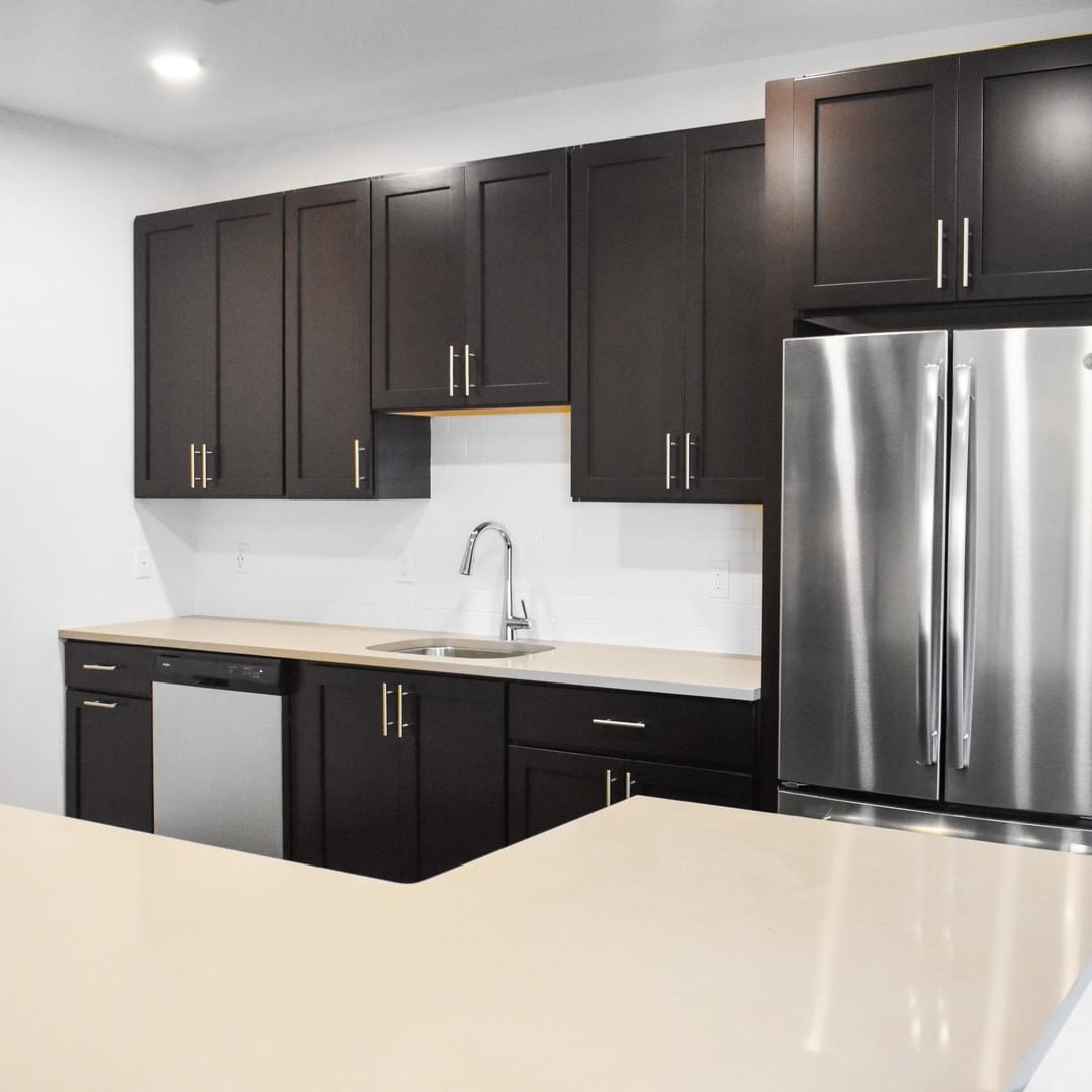 745 Hamilton Image 6