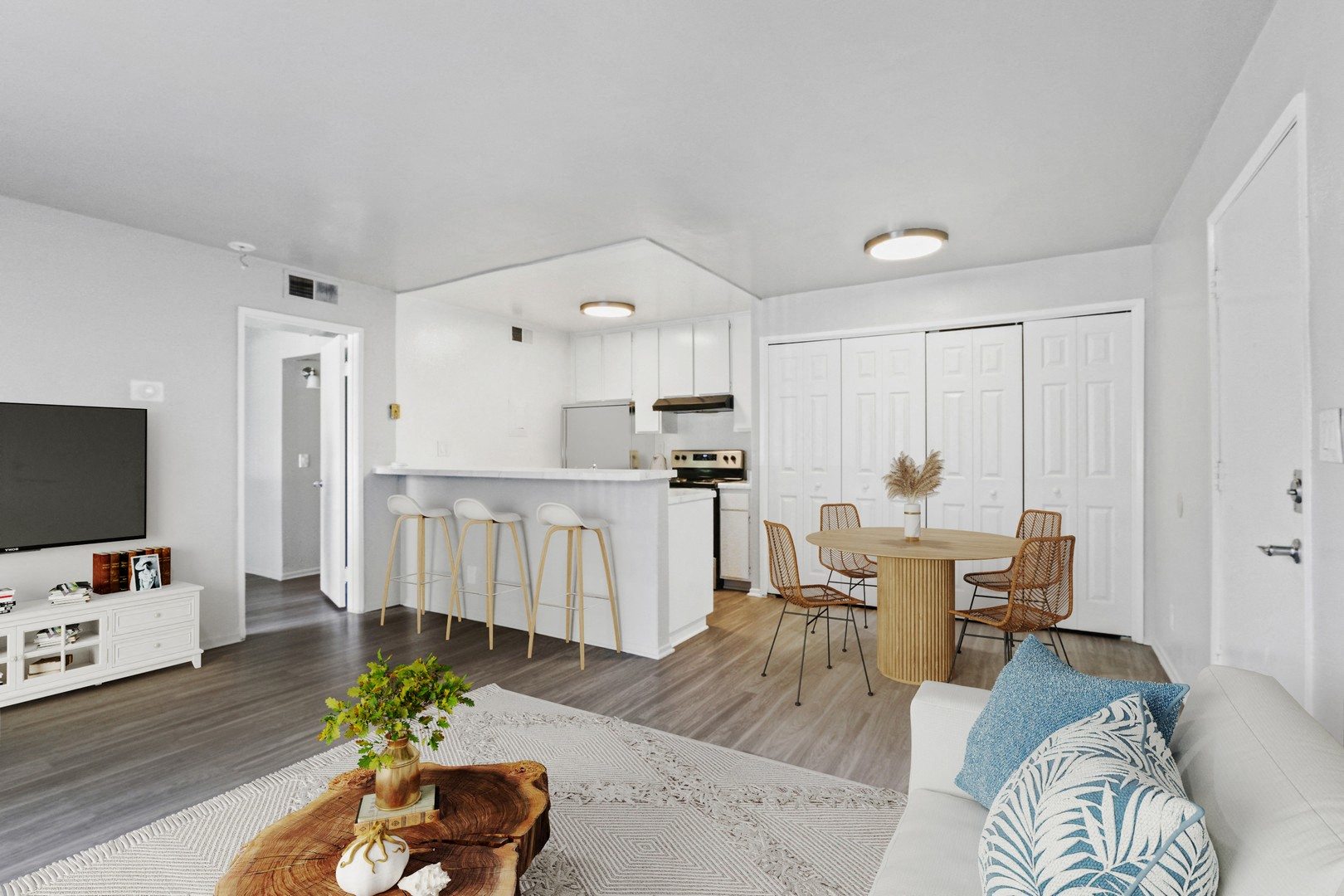 Parkwood Apartments Image 6