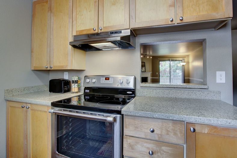 2000 Lake Washington Image 5