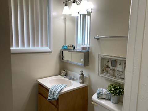 Middletowne & The Dona Image 92