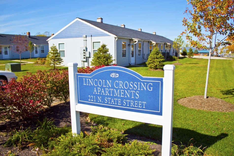 Lincoln Crossings Image 1