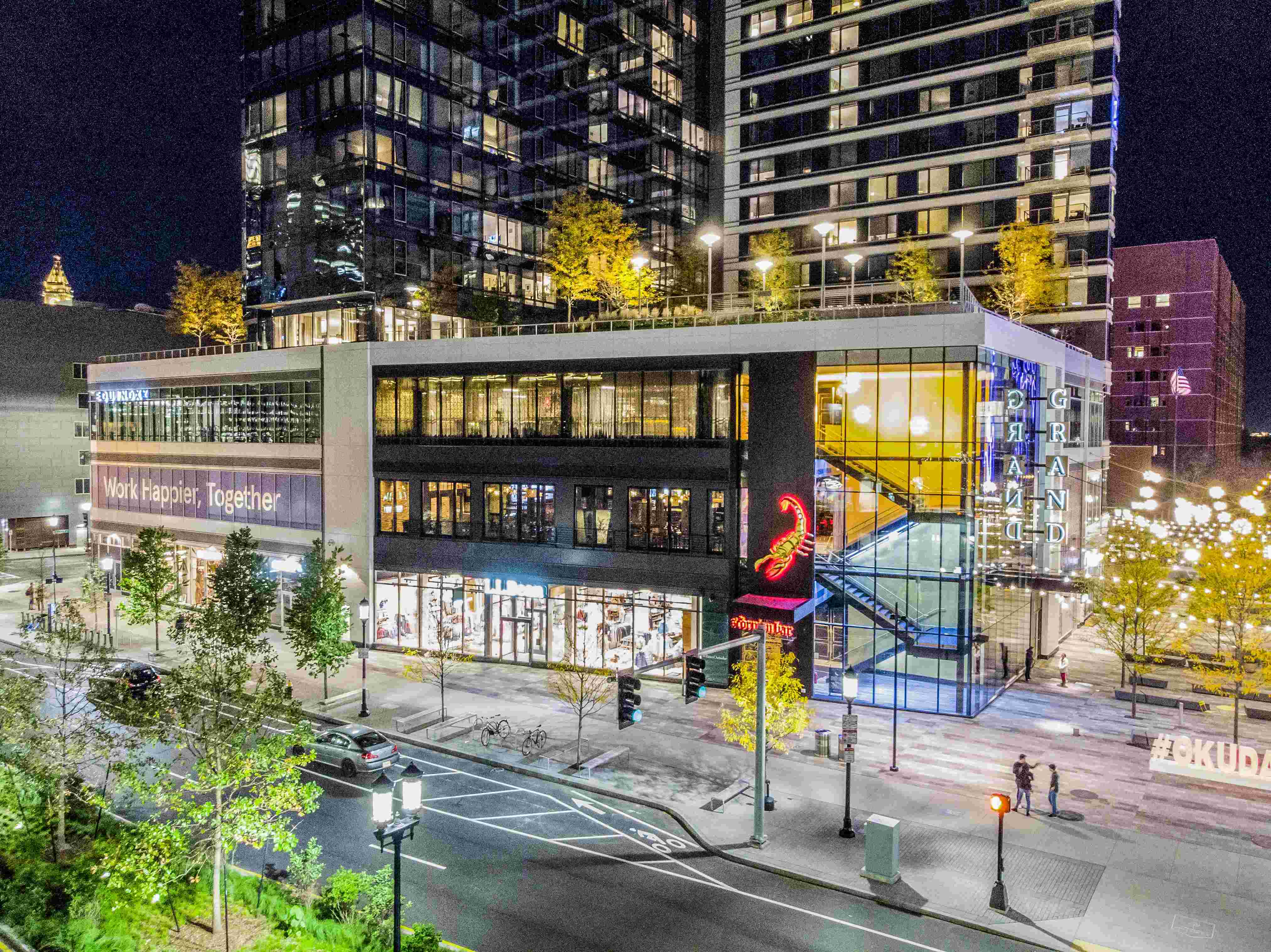 250,000 SF of High End Retail