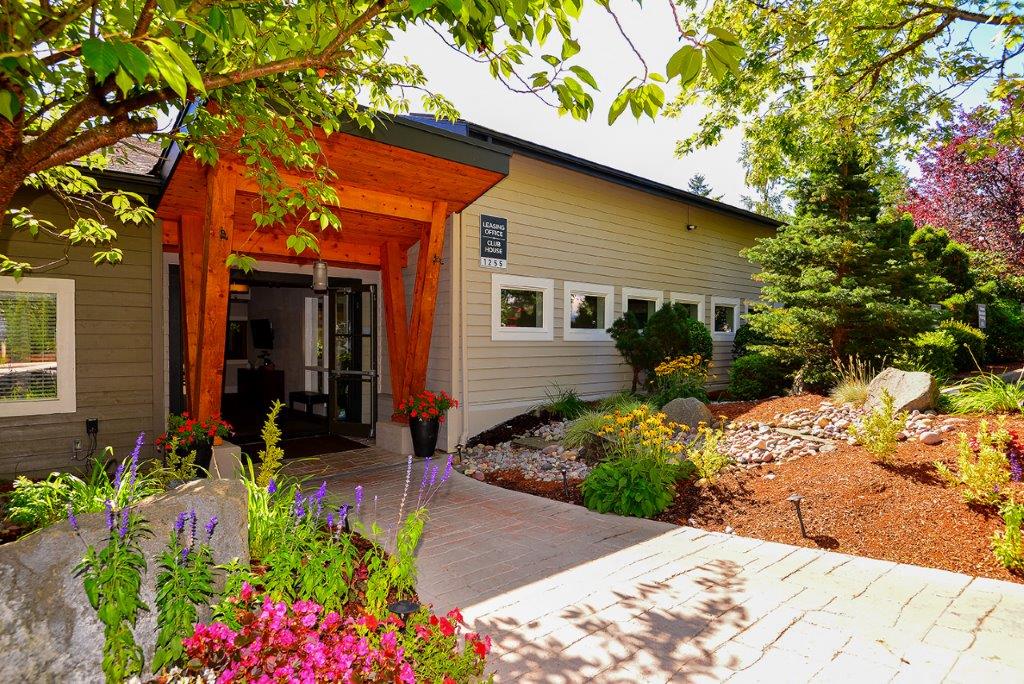 The Reserve at Bucklin Hill Leasing Office and Walkway