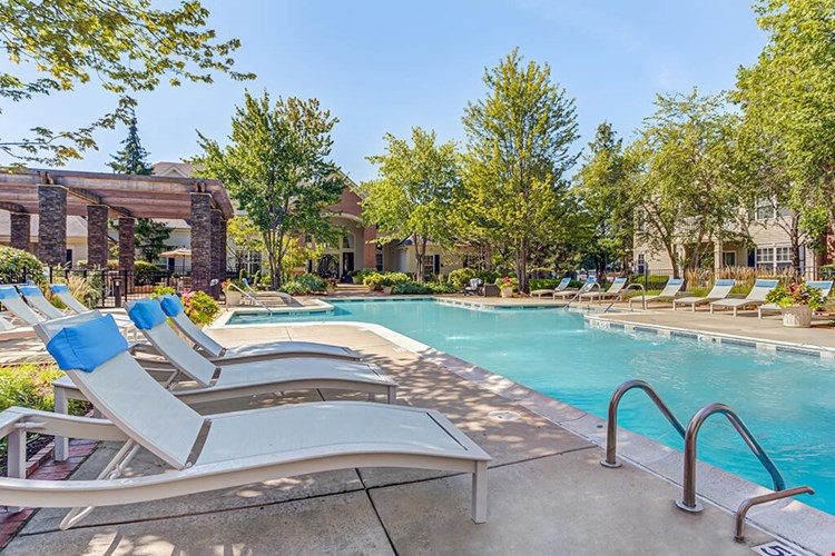 The Apartments at Kirkland Crossing Image 3