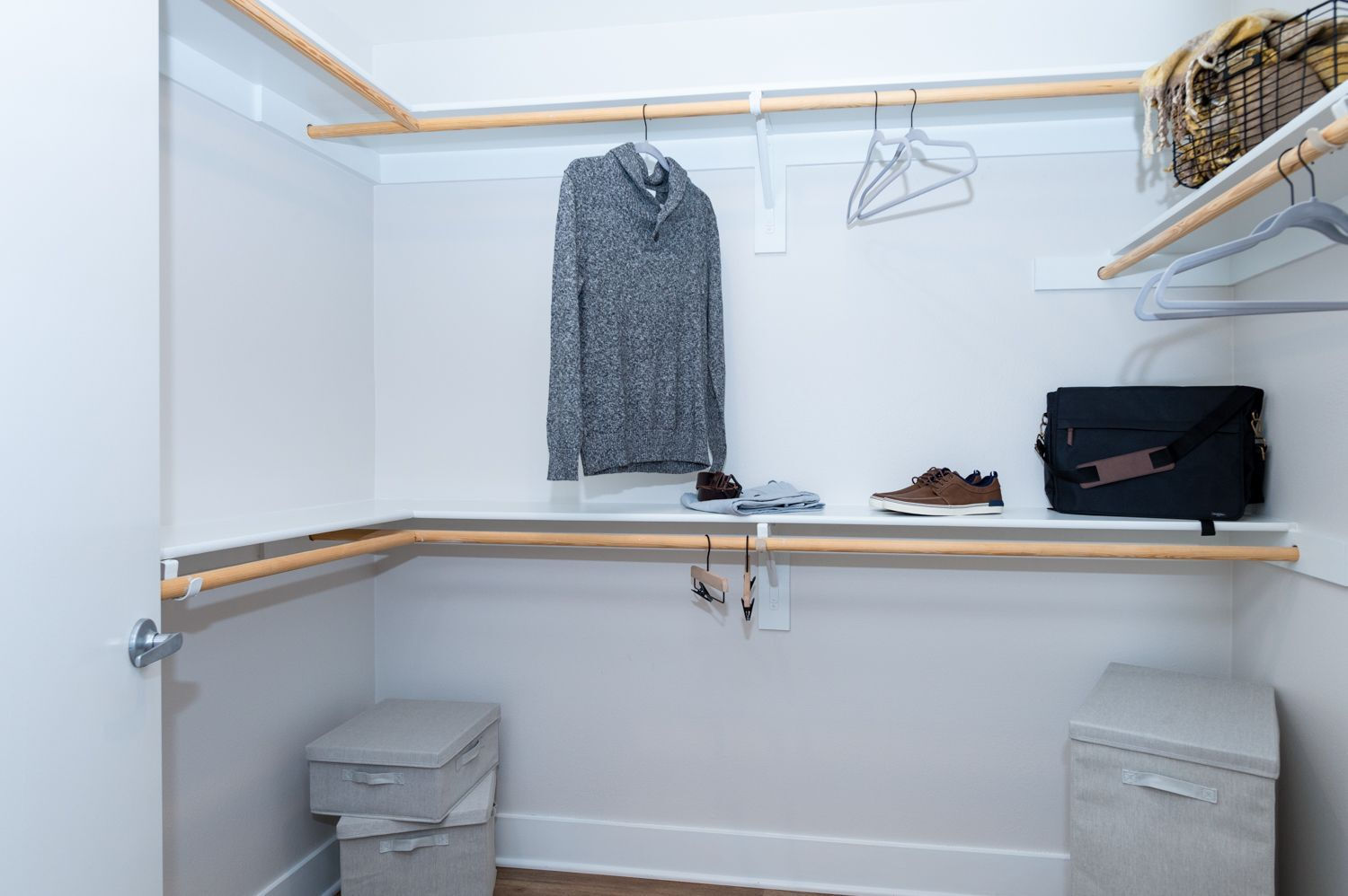 IMT Gallery 421 Image 18