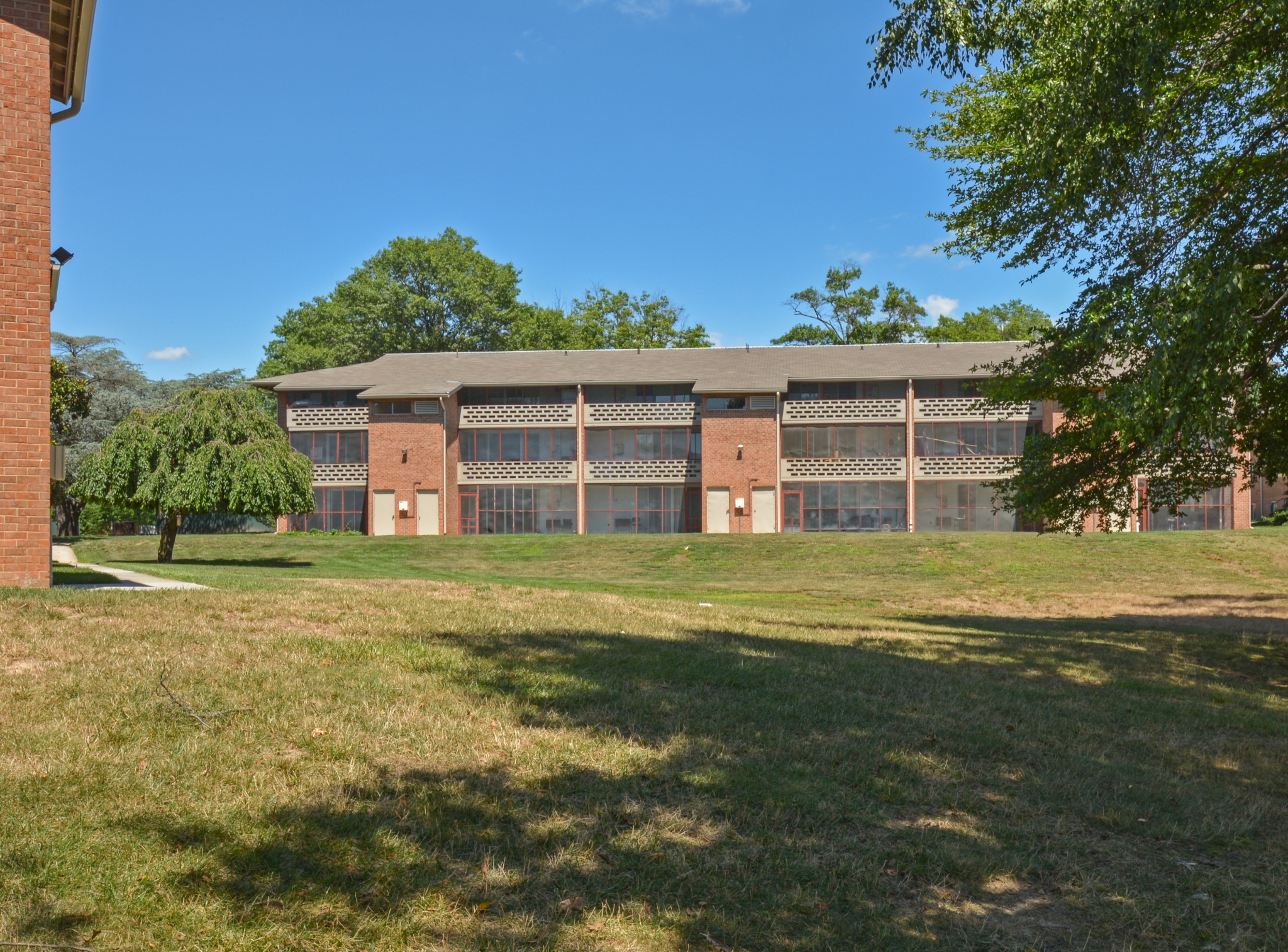 Lake Club Apartments Residential Building