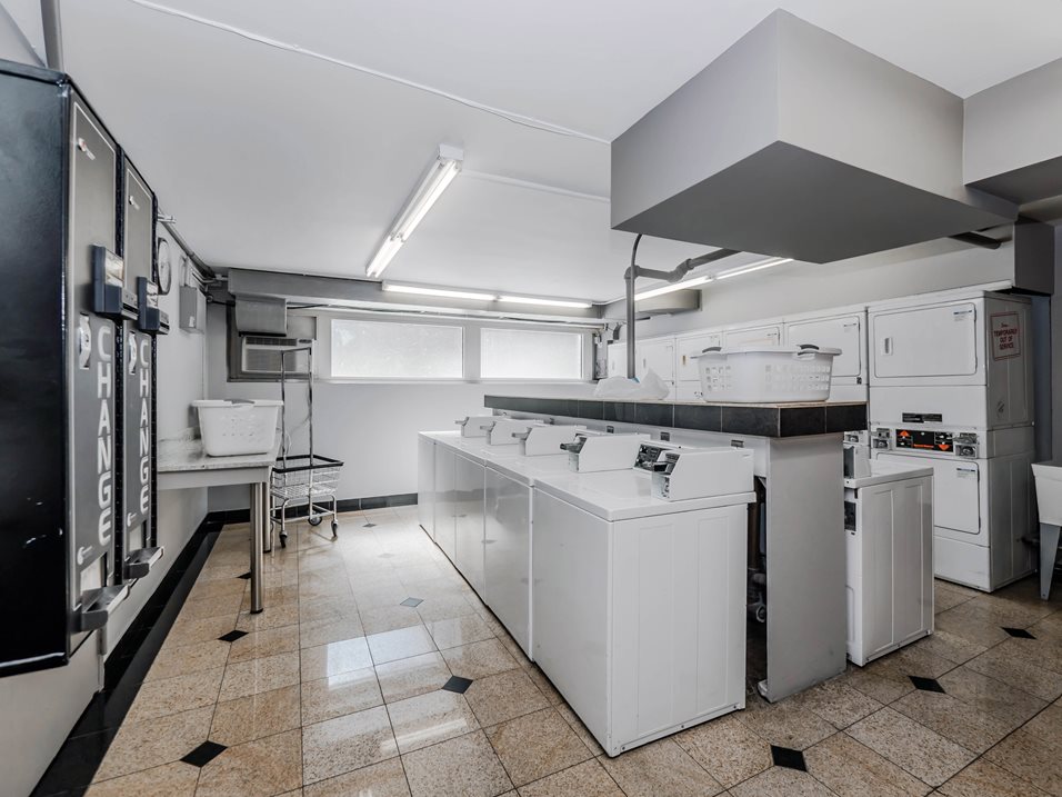 The Van Der Rohe Image 9