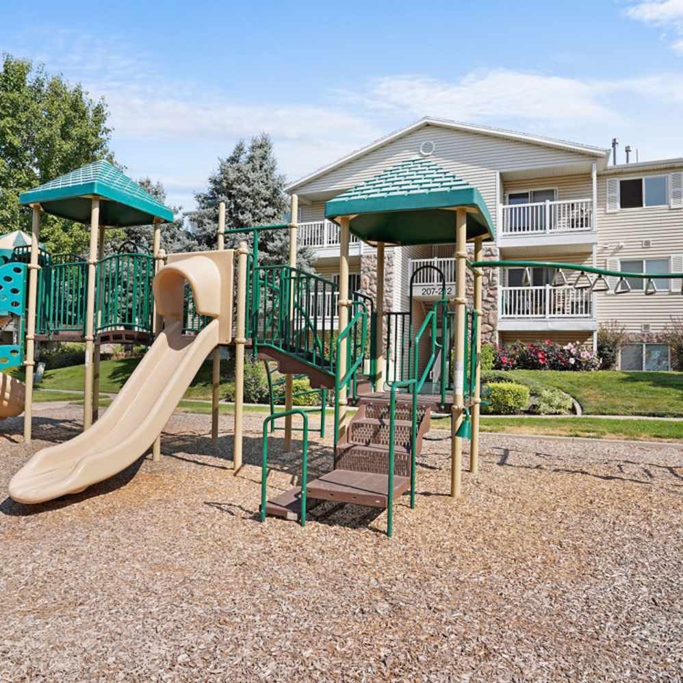 Clinton Towne Center Image 3