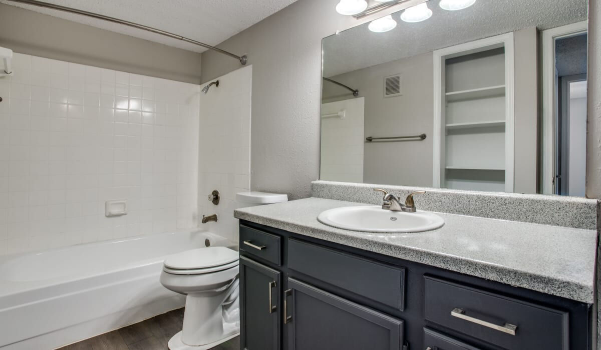 Decker Apartment Homes Image 8