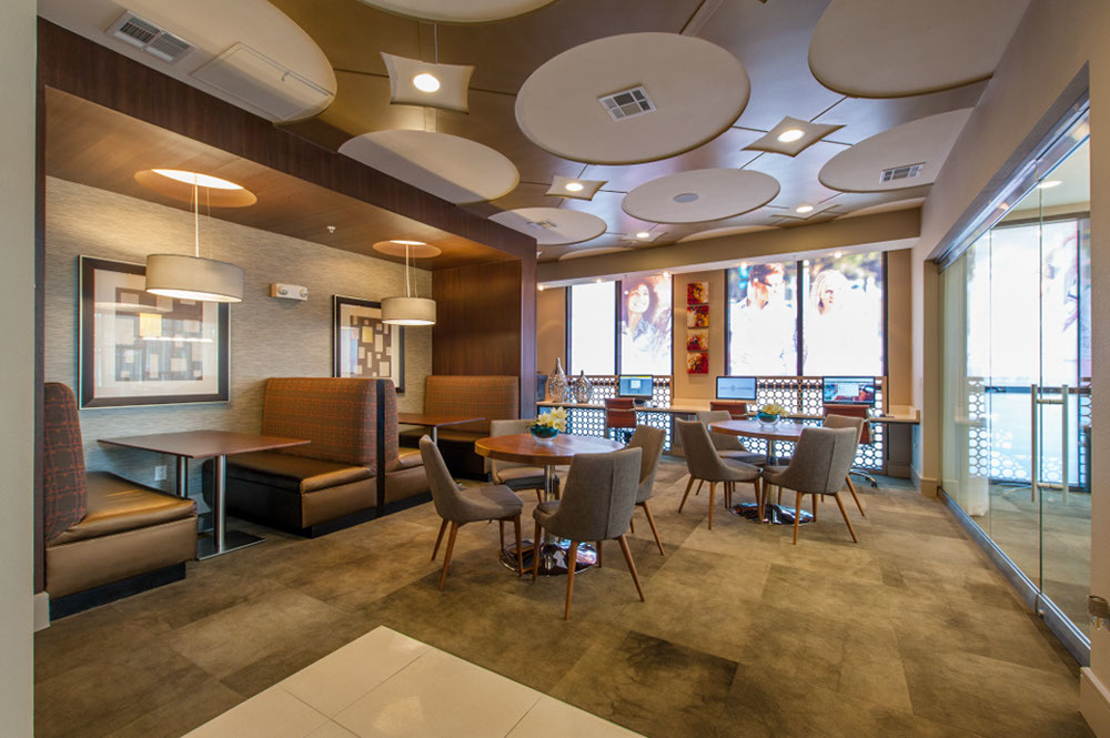 E-Cafe and Lounge
