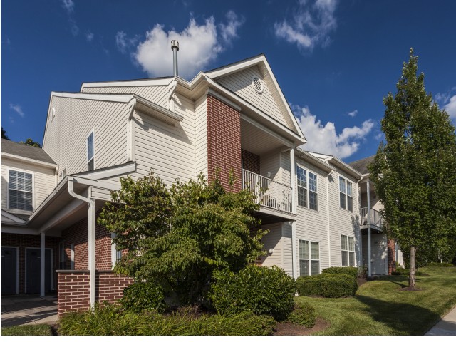 Chestnut Pointe Apartments Image 2