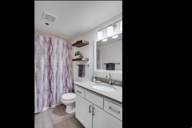 Laurel Village  Image 9