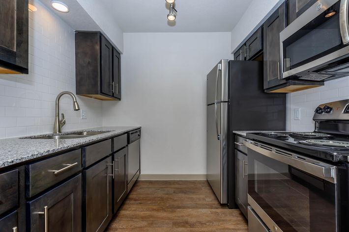 Willow Creek Manor Image 10