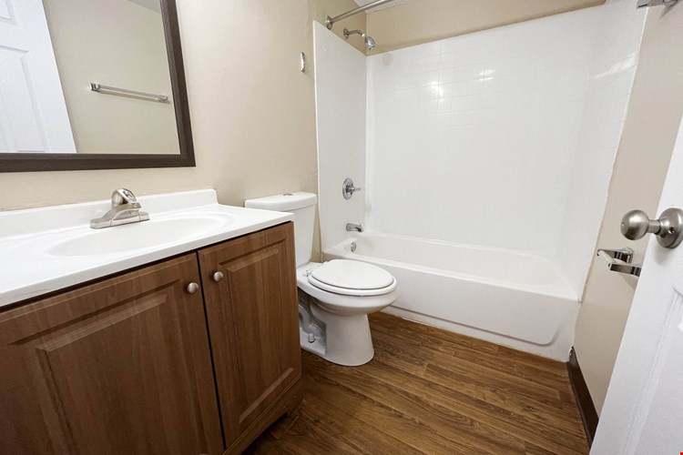 Sharondale Woods Apartments Image 65