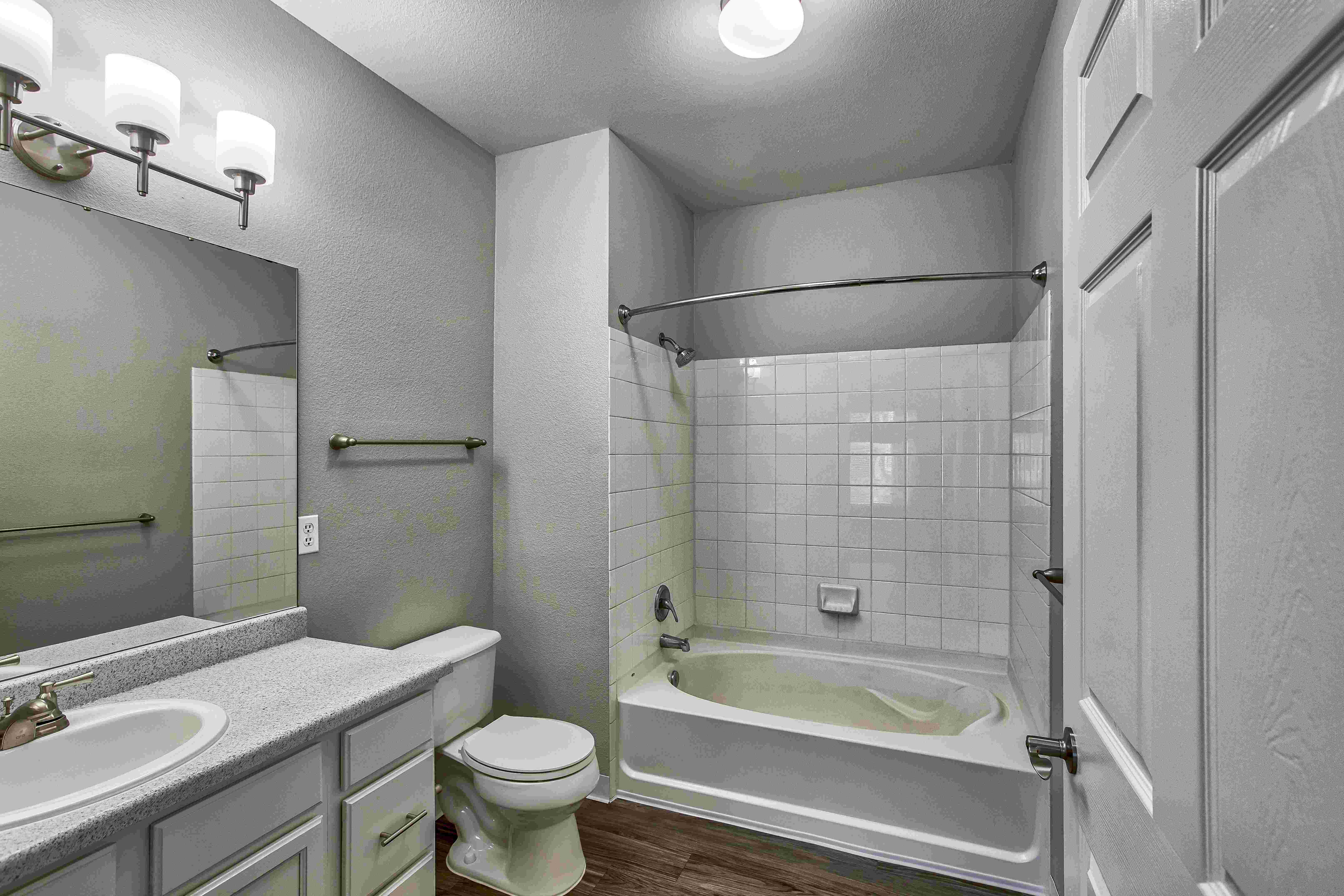 Platte View Landing Apartments Image 4
