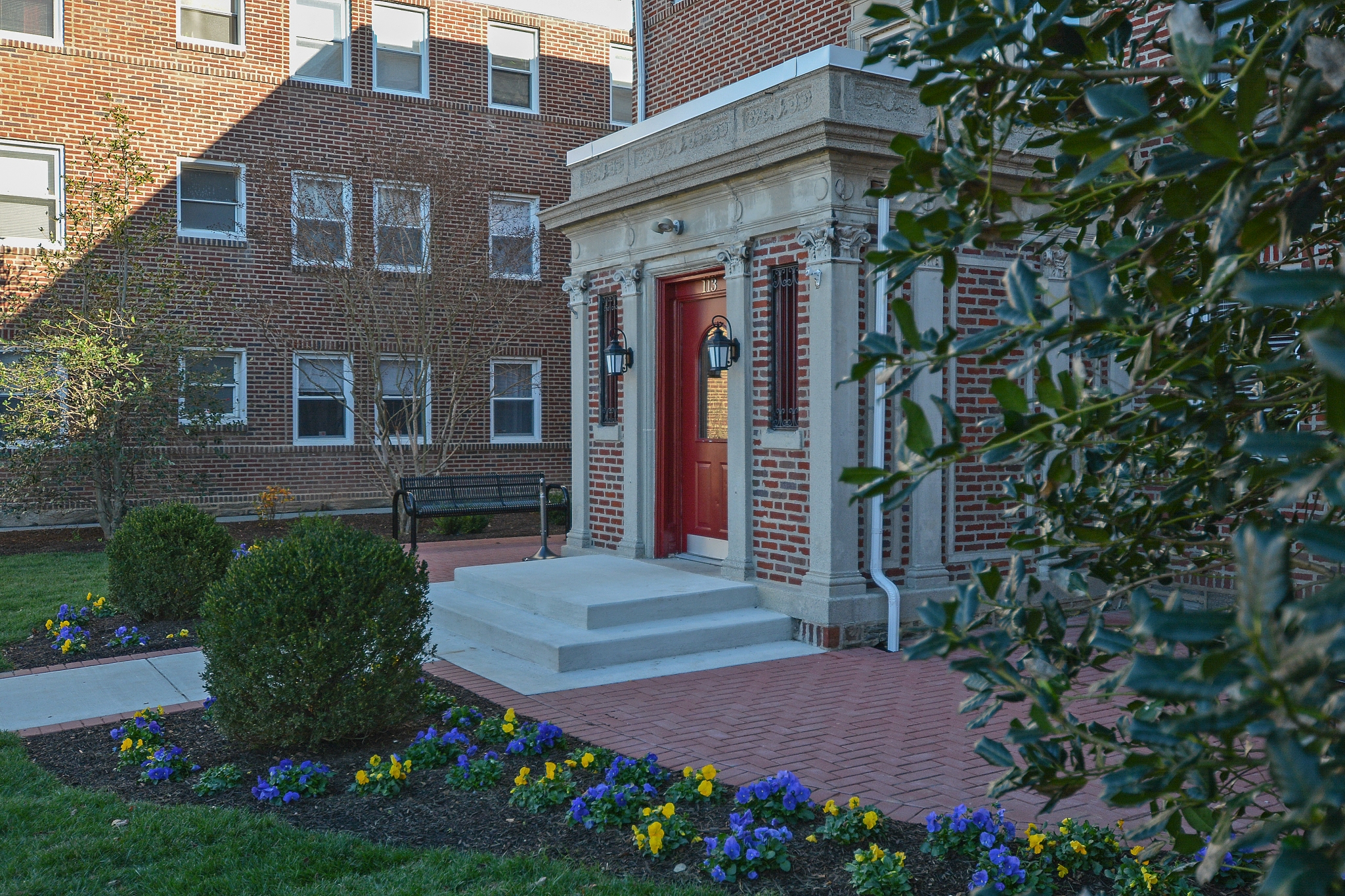 Suburban Court Apartments