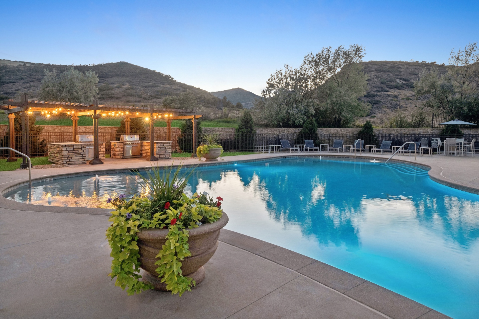 Dakota Ridge Image 1