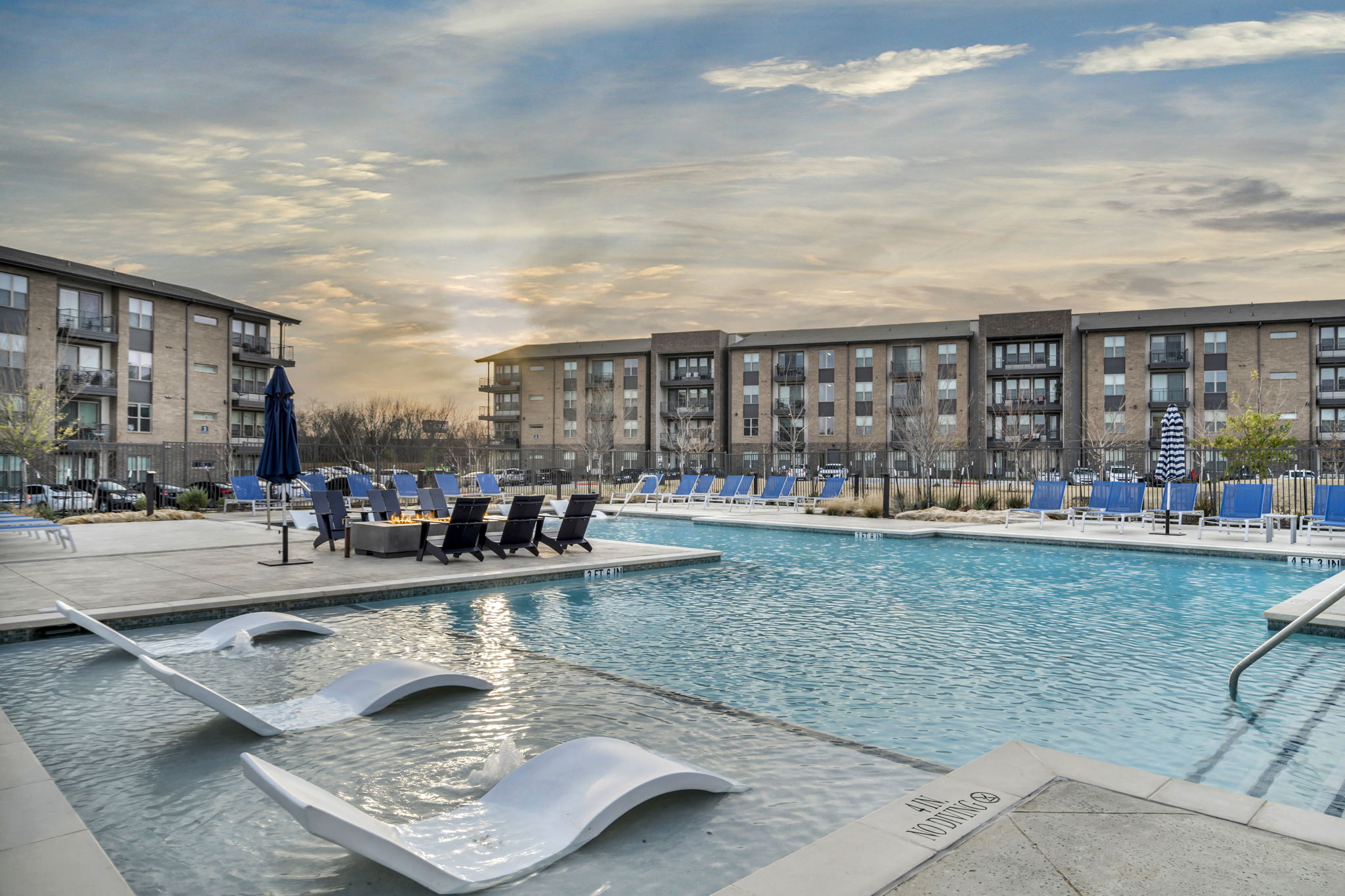 Axis Grand Crossing Image 23