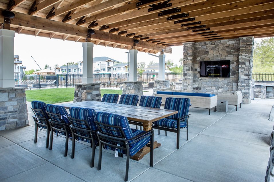 The Lakes of Valparaiso Image 4