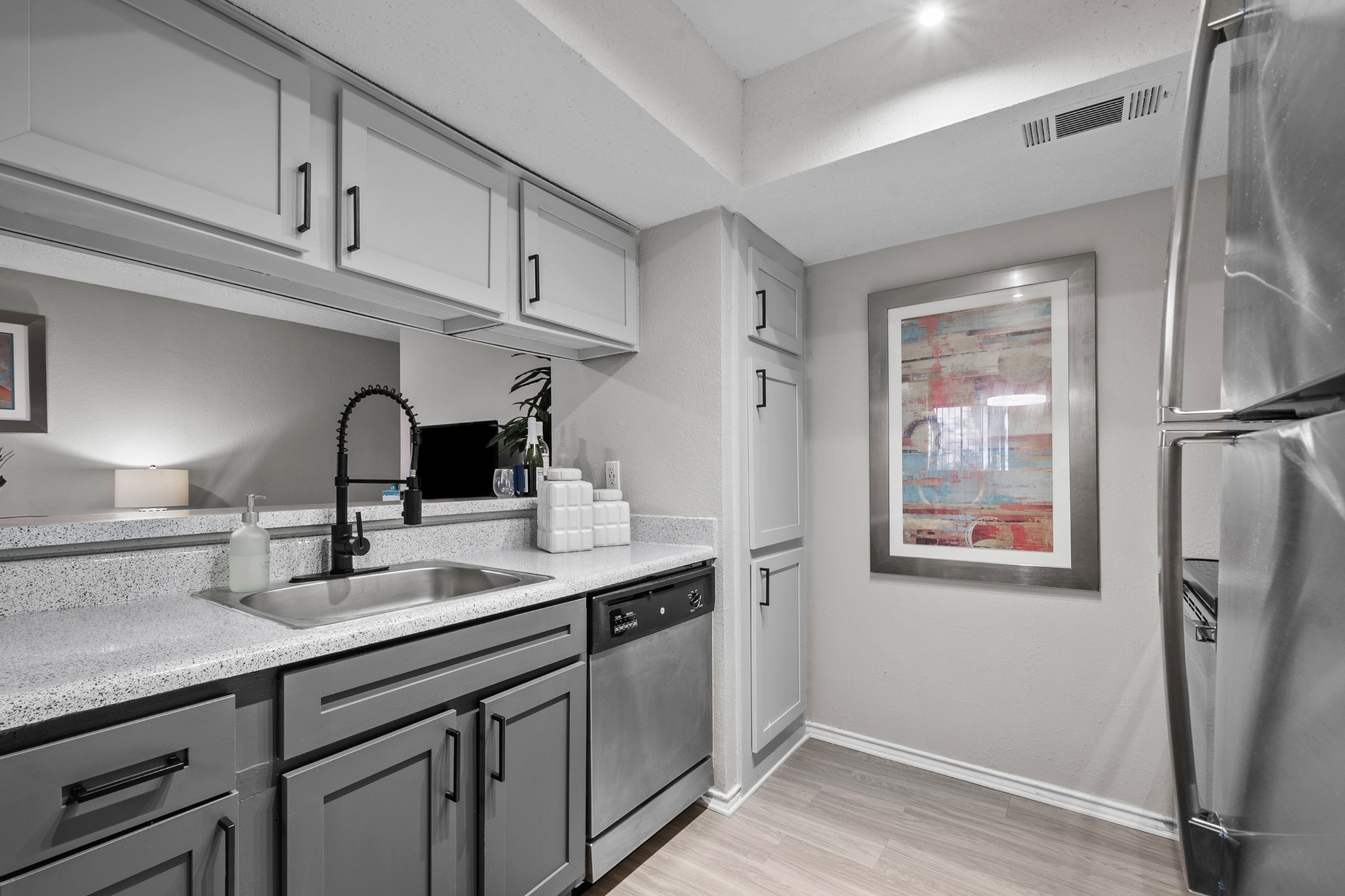 Post Oak Place Image 7