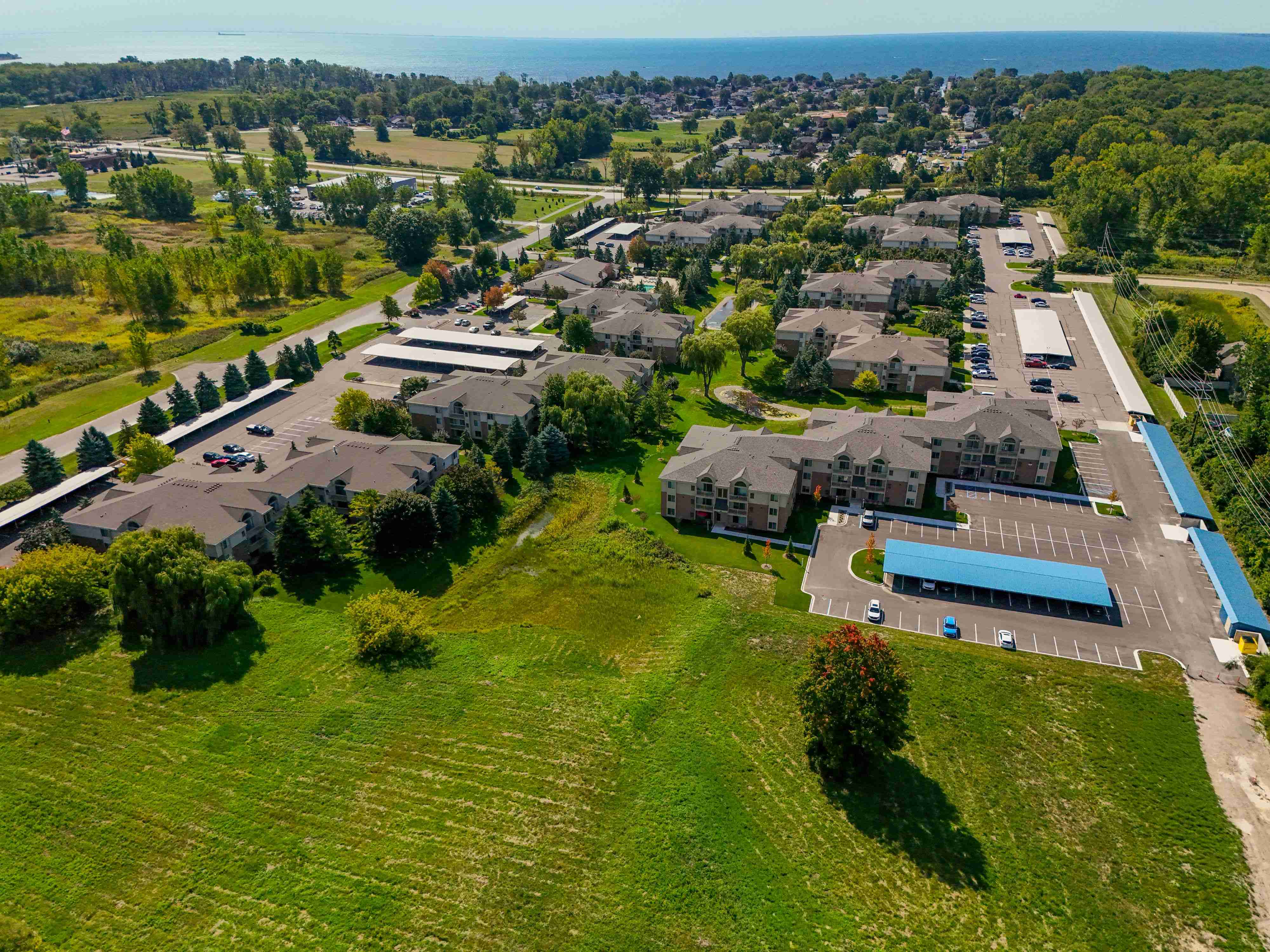 New Apartments for Rent at Prentiss Pointe Apartments in Harrison Township