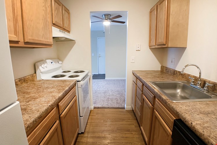 Crown Crossing Apartments Image 18