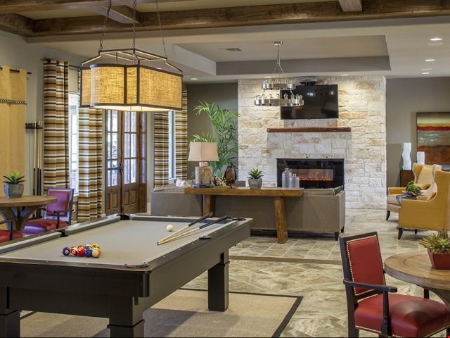 Platinum Shavano Oaks Apartments Image 30