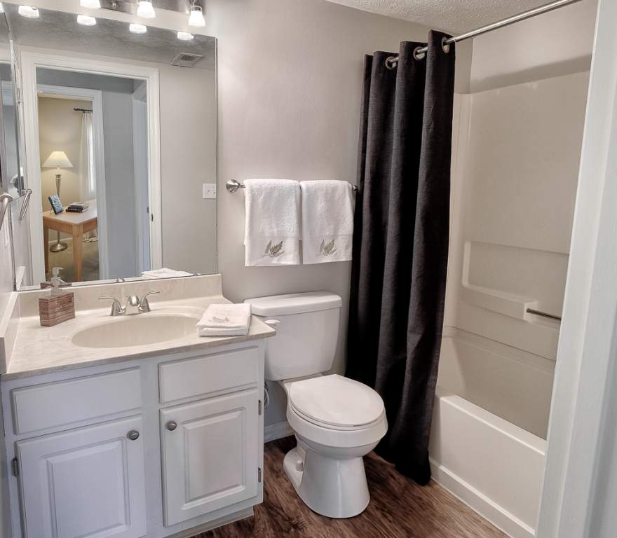 Harbour Club Apartments Image 12