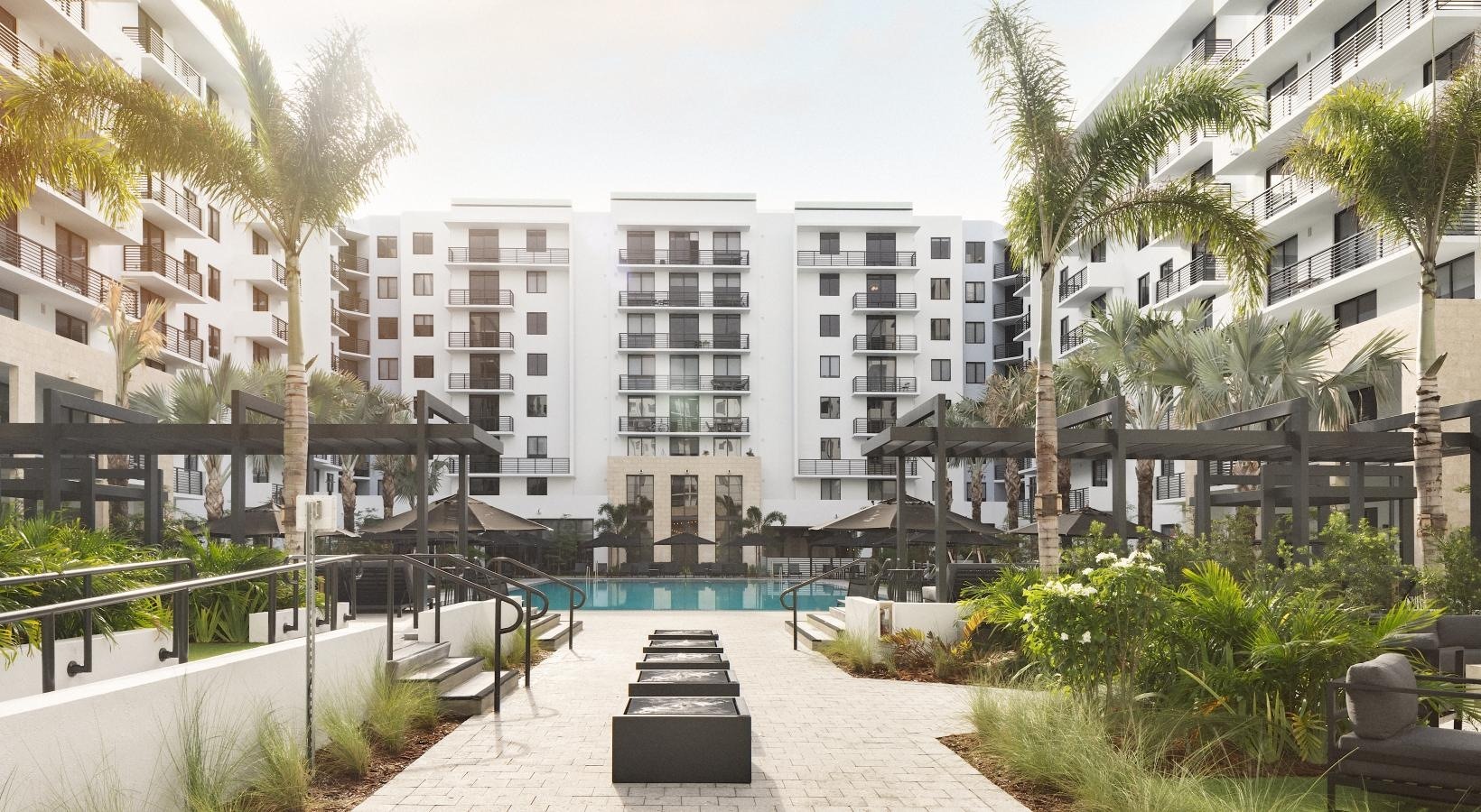 Biscayne 112 Image 2