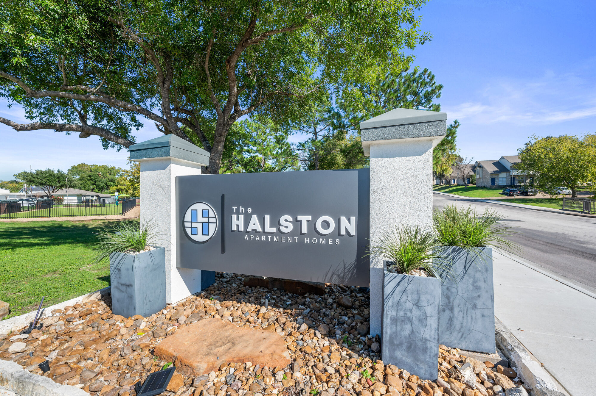 The Halston Image 41