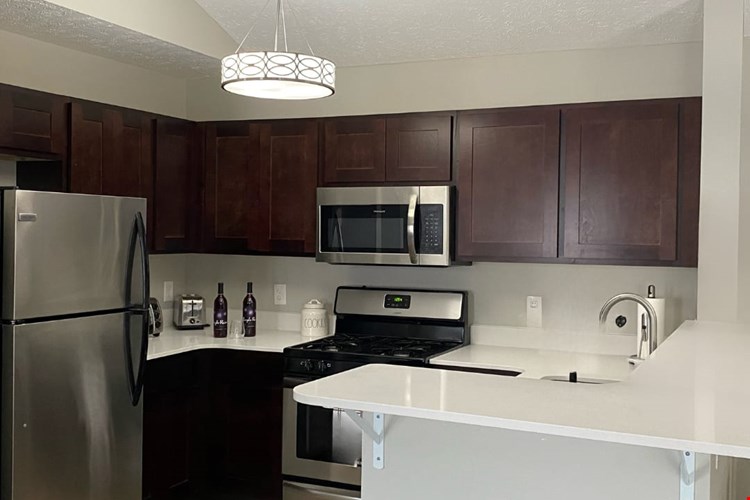 Lakeside Villas Image 8