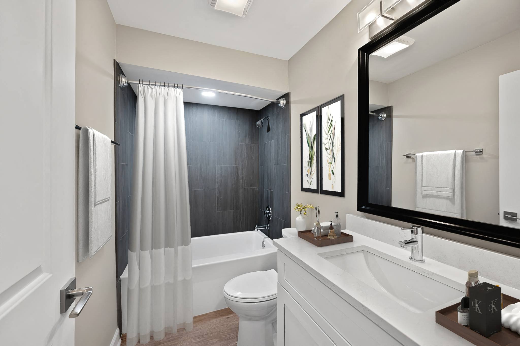 Indian Creek Apartments and Townhomes Image 20