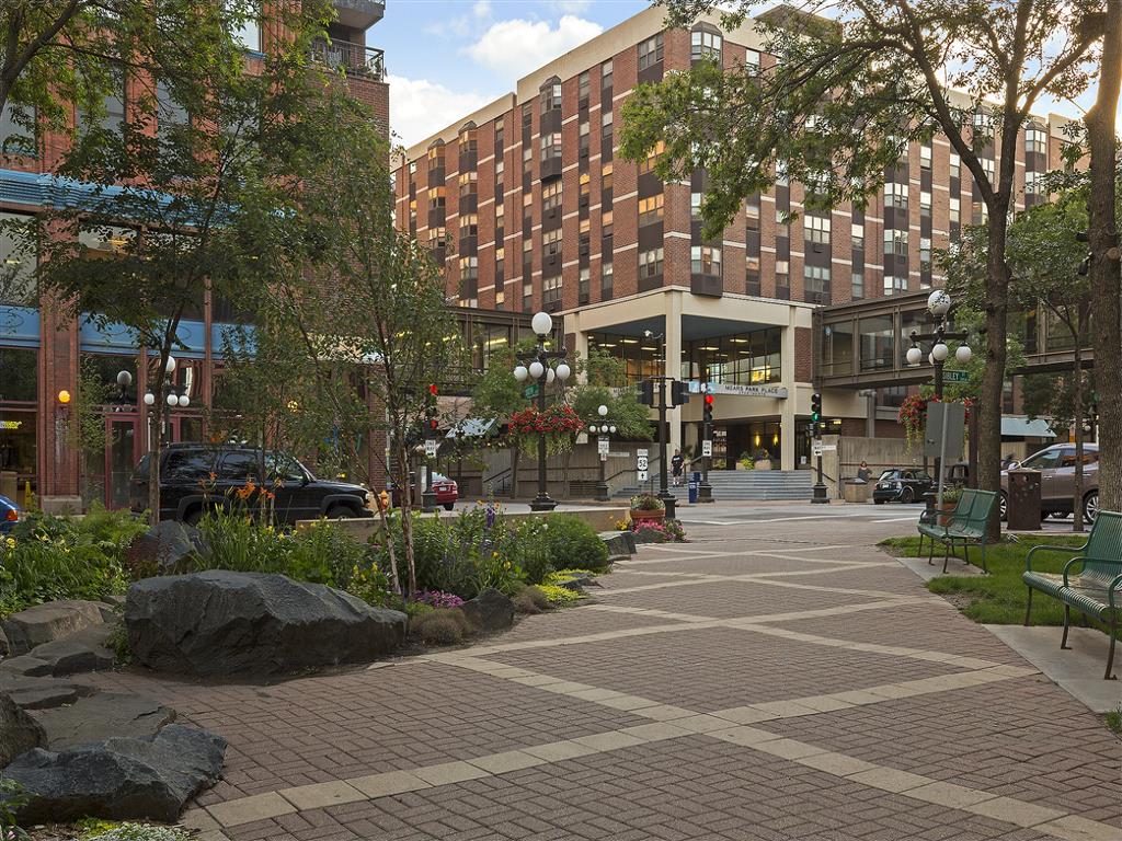 Mears Park Place Image 1