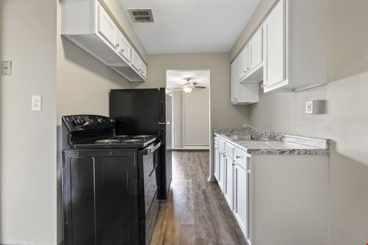 Lakeland Commons Apartments Image 5