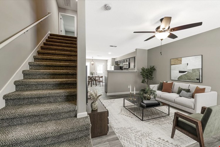 Center Pointe Townhomes Image 32