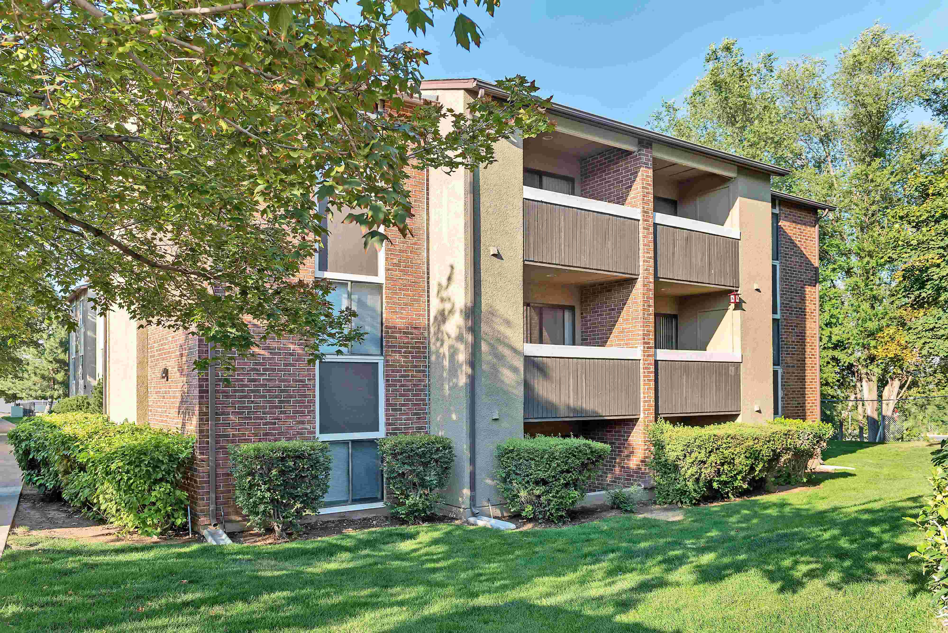 Cherry Creek Apartments Image 6