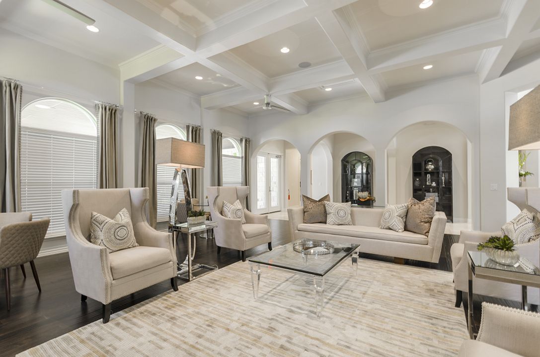 Berkshire Lakeway  Image 34