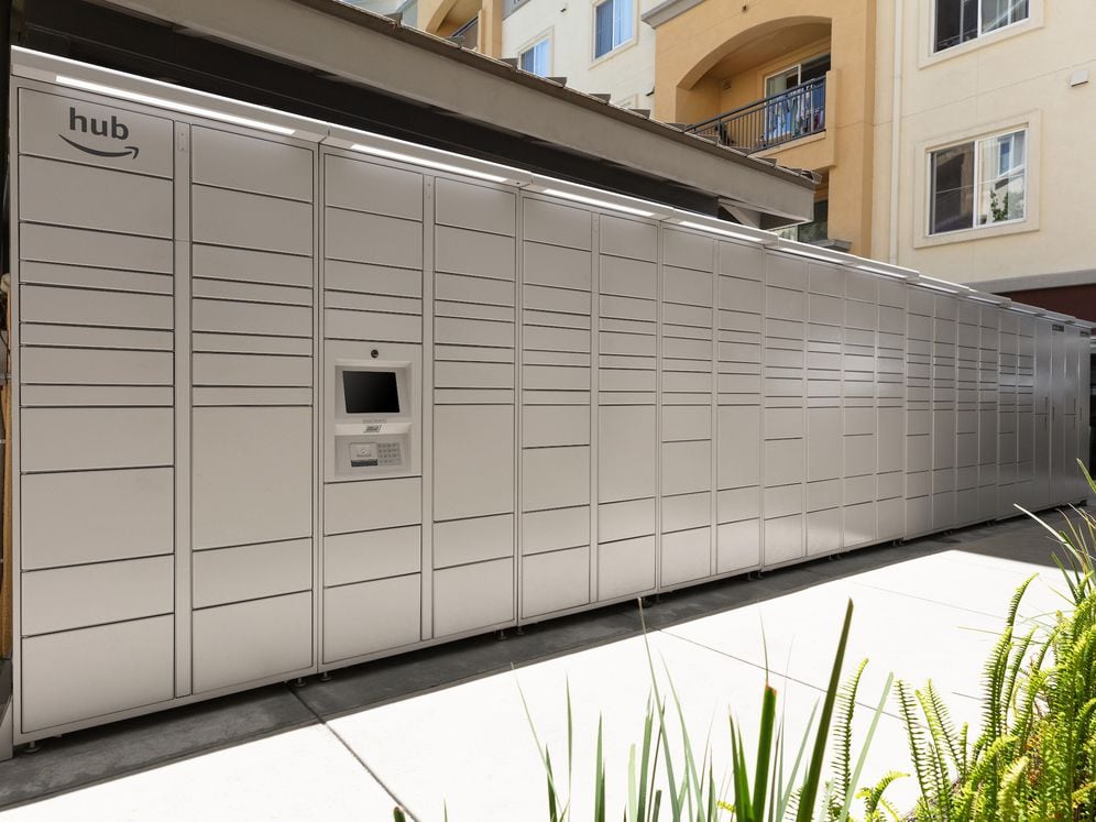 Amazon HUB Package Lockers