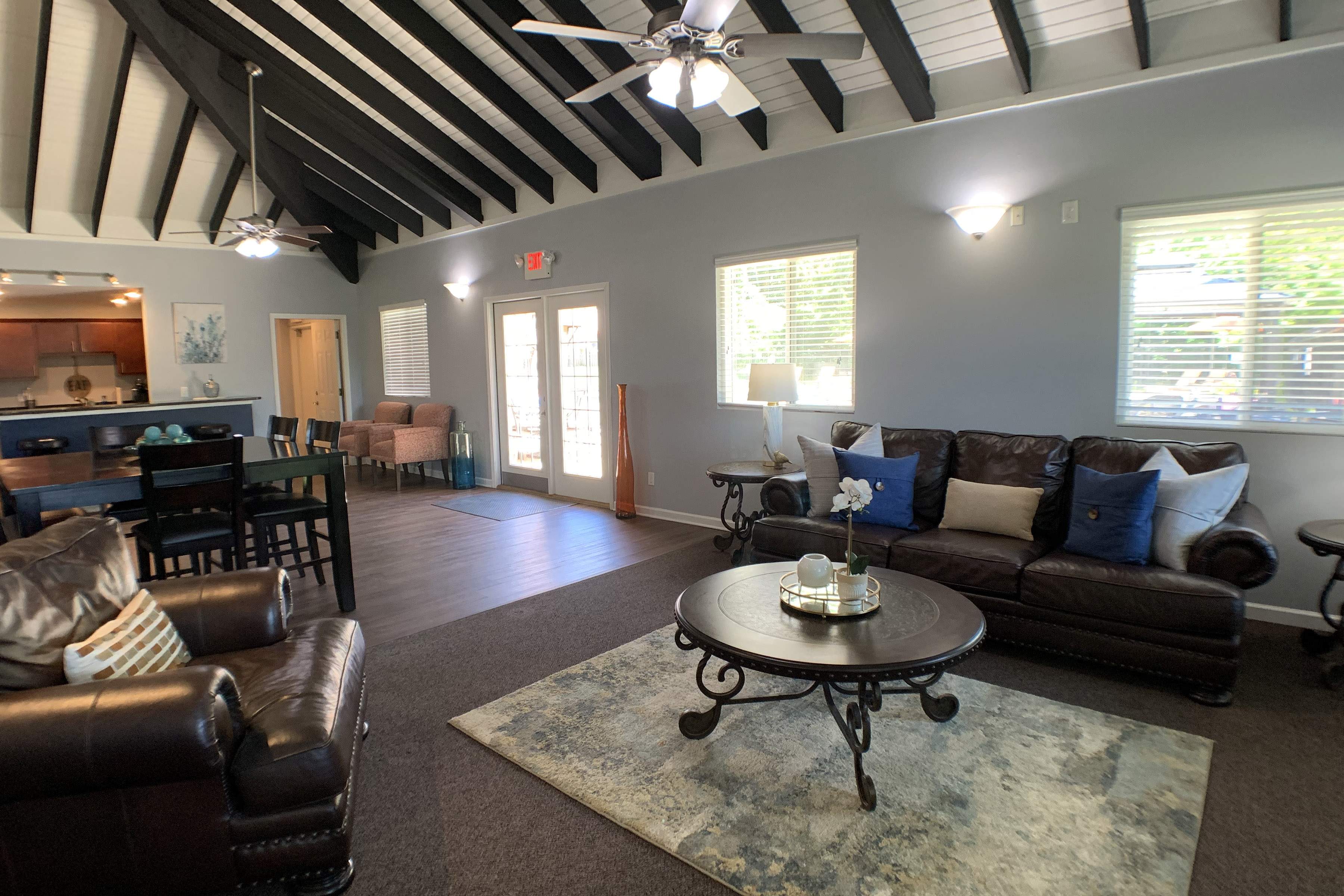 Fox Run Apartments Image 10