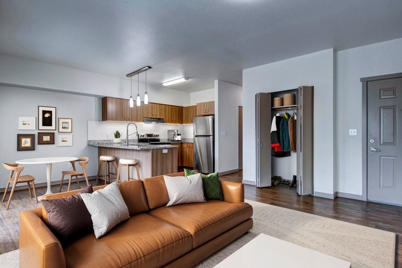 Bellevue Crossing Image 3