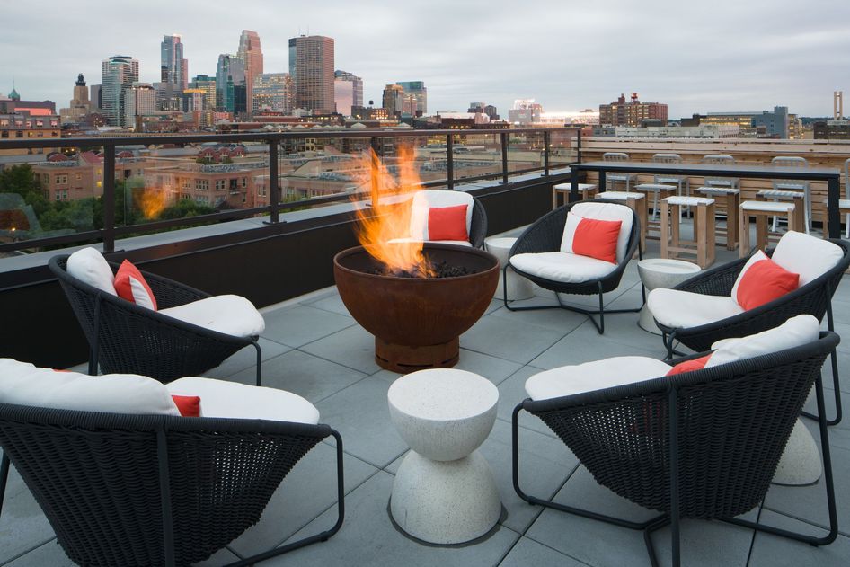 Nolo Living East (North Loop) Image 4