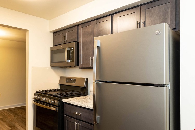 Seminary Roundtop Apartments Image 5