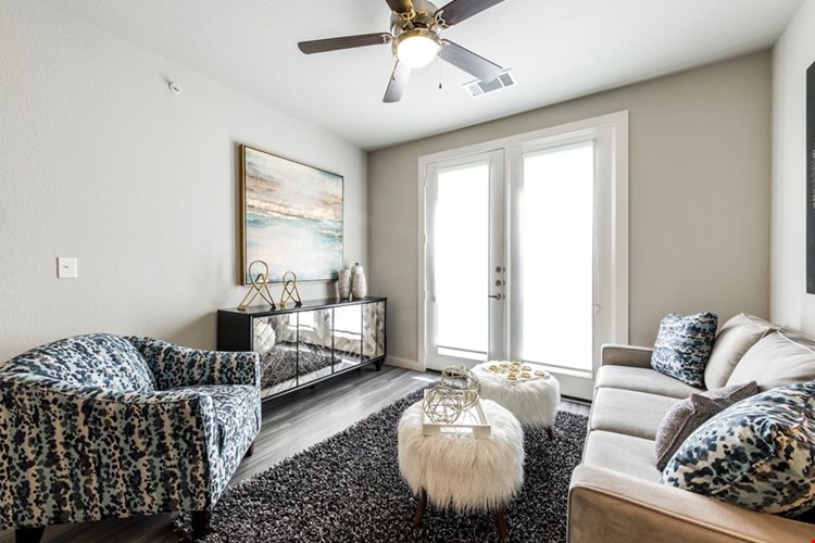 Urban North Apartments Image 6